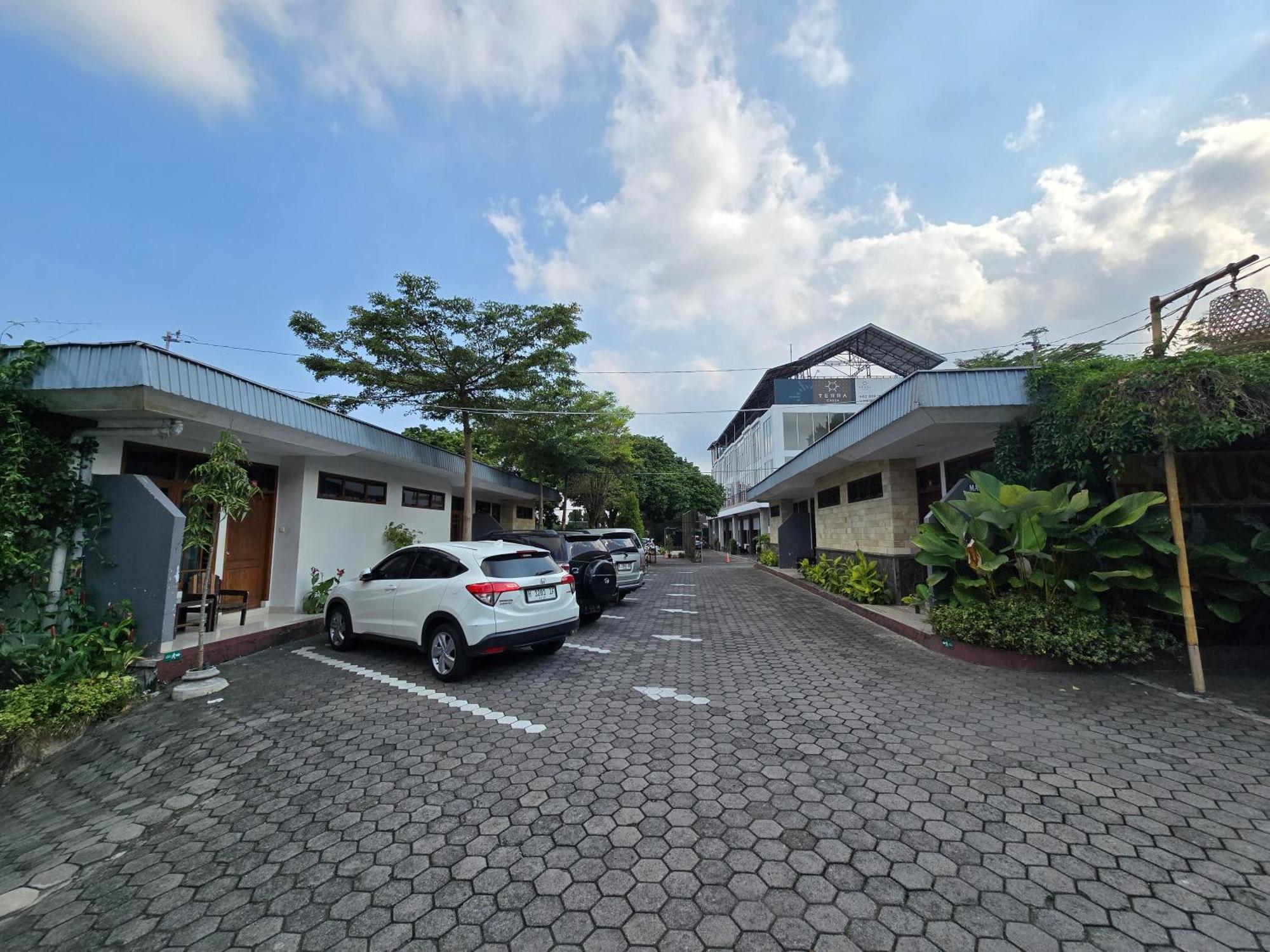 Kusma Hotel Bandungan Семаранг Экстерьер фото