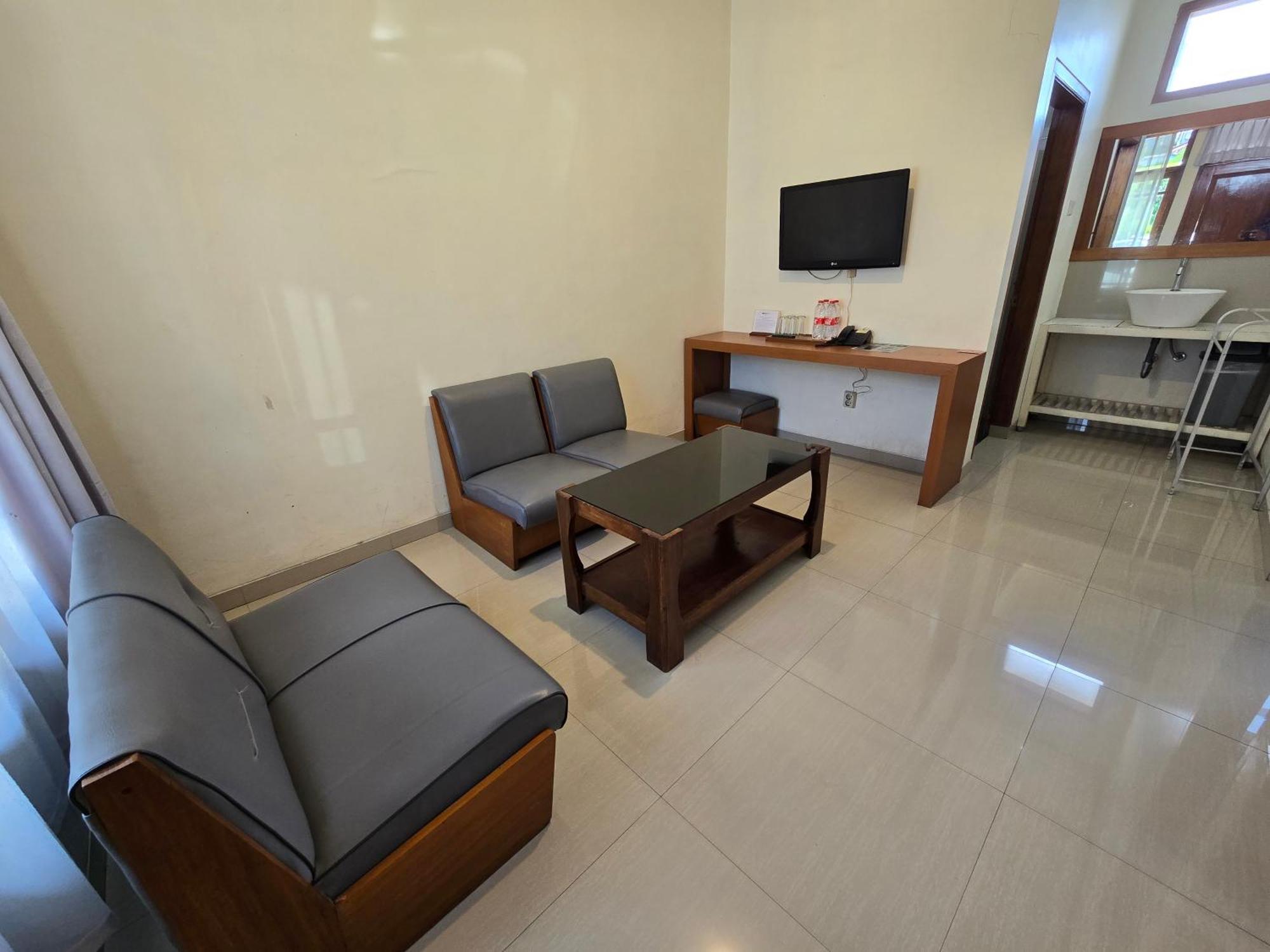 Kusma Hotel Bandungan Семаранг Экстерьер фото