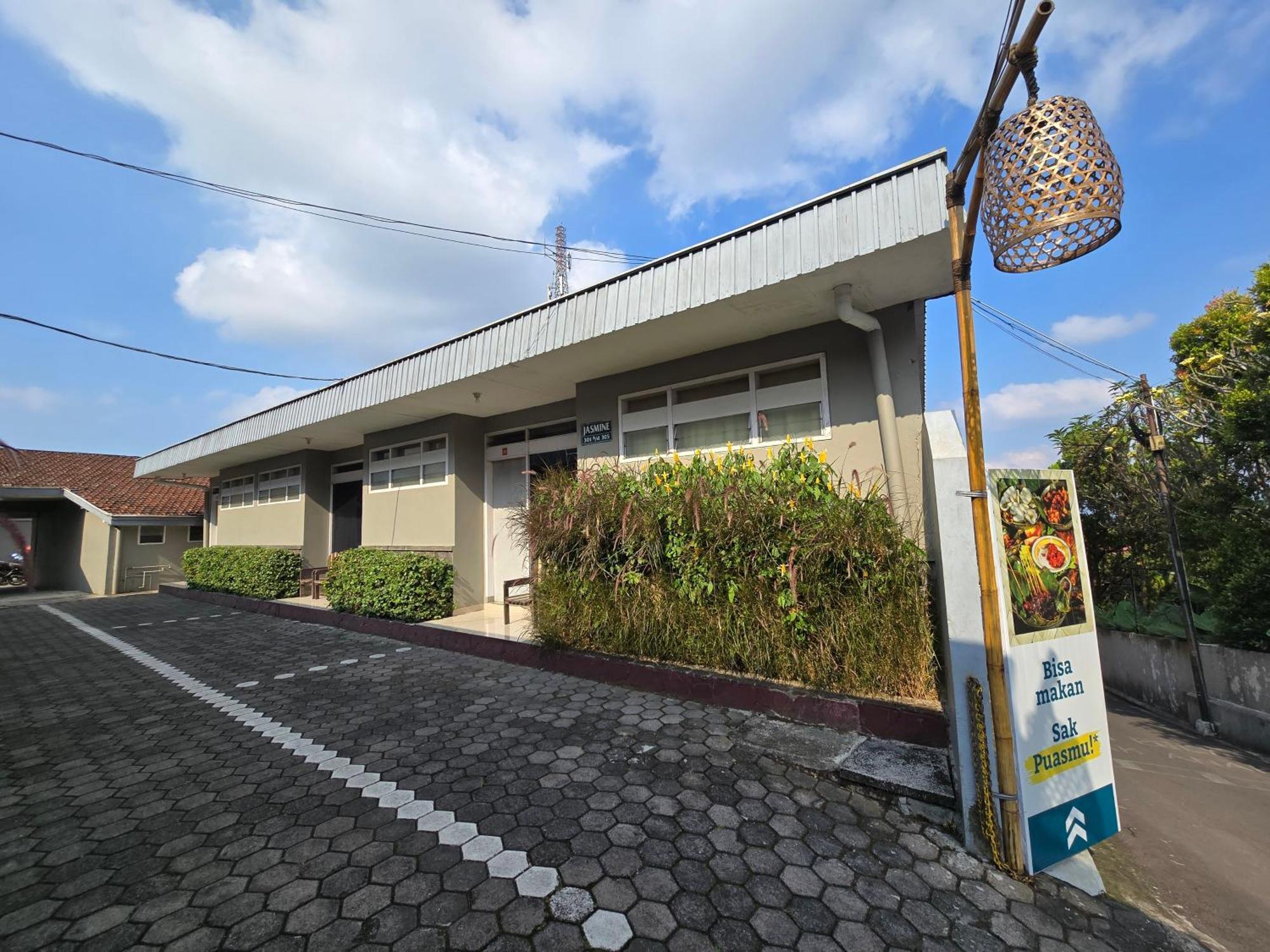 Kusma Hotel Bandungan Семаранг Экстерьер фото