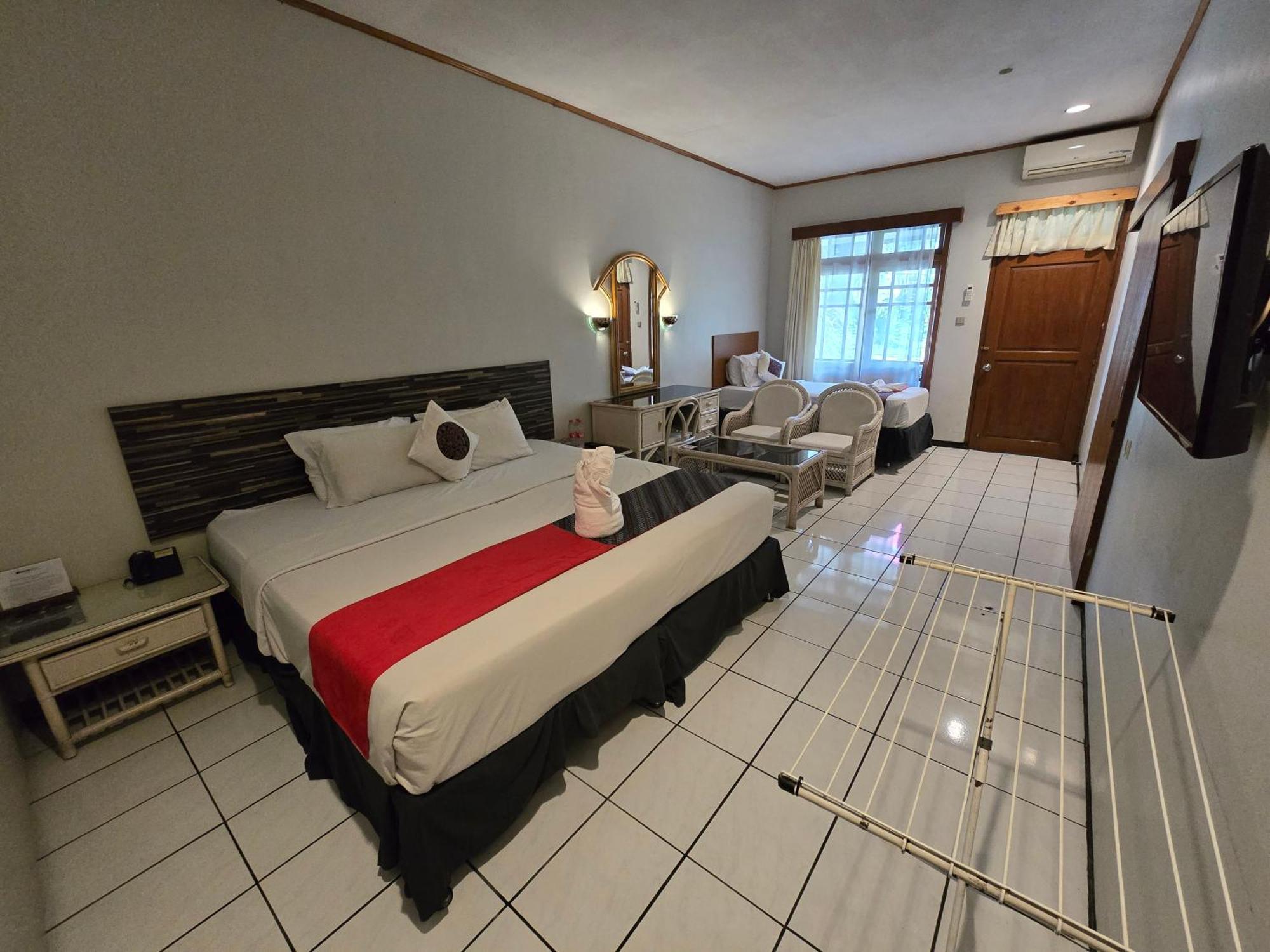 Kusma Hotel Bandungan Семаранг Экстерьер фото